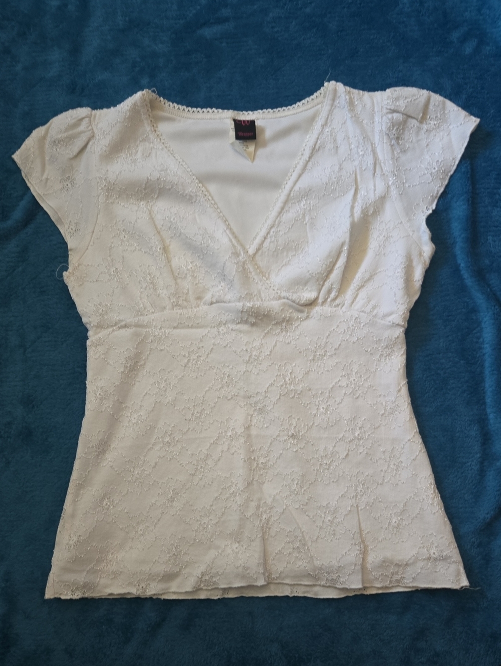 5/$20 Wrapper White Lace V-Neck Cap Sleeve Camisole Top